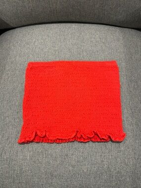 Red ruffle cropped tube top